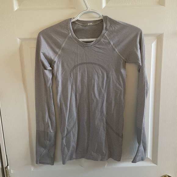 lululemon athletica Tops - Lululemon swiftly long sleeve
